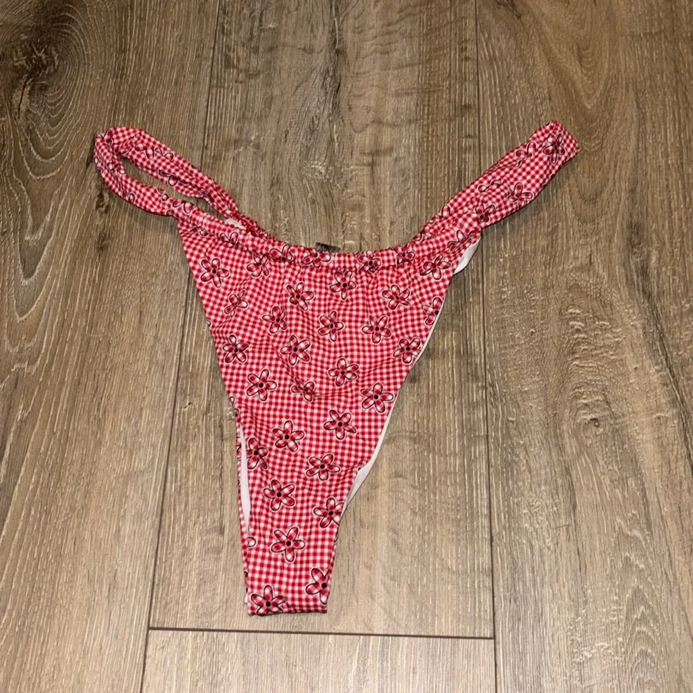 PINK by Frankie’s Bikinis Two Piece Bikini Size M/L